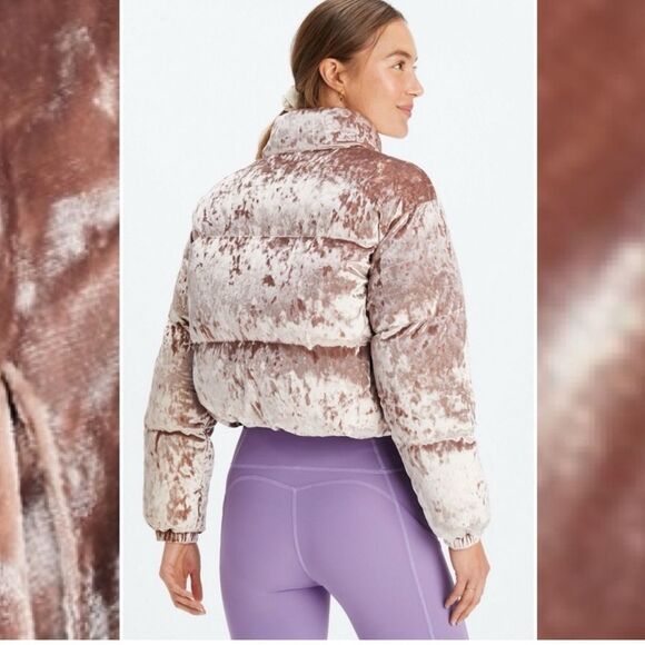 Fabletics  Wander Crushed Velour Cropped Puffer Jacket NWT Size Large Neutral - Picture 3 of 9